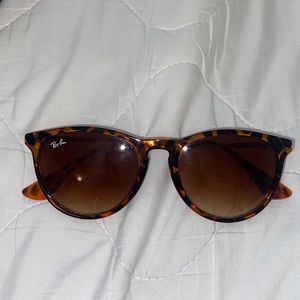 Authentic Rayban Erika EUC